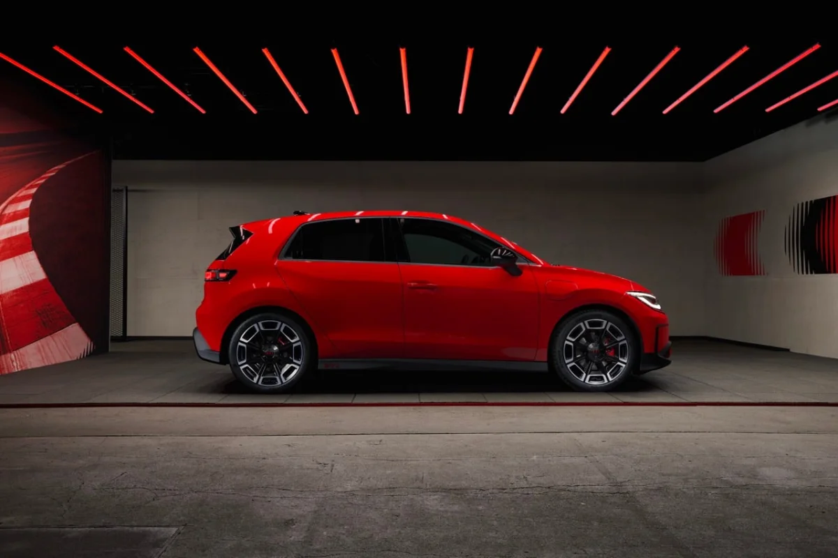 La Volkswagen ID. Polo GTI prête à en découdre : tour d'horizon des bombinettes sportives électriques du moment !