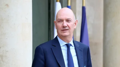Stellantis et Renault dans le viseur du gouvernement : la France hausse le ton sur l'origine des fournisseurs