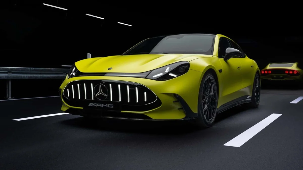La Mercedes-AMG GT 4 portes passe à l'électrique et dit adieu à son V8