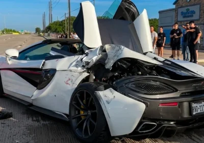 Texas : Un violent accident laisse une GT-R et une McLaren 570S Spider comme des épaves