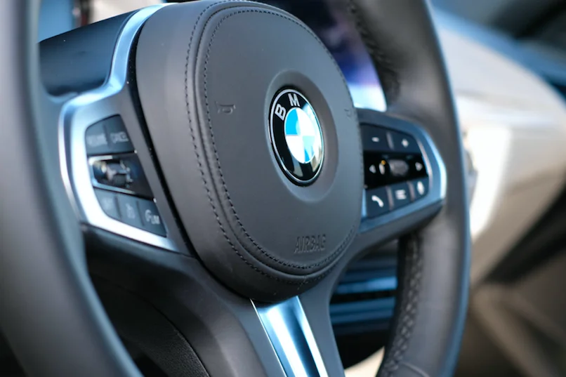 Ardèche : Il remporte un jeu concours à 5 ans et offre à ses parents la possibilité de rouler en BMW durant un an