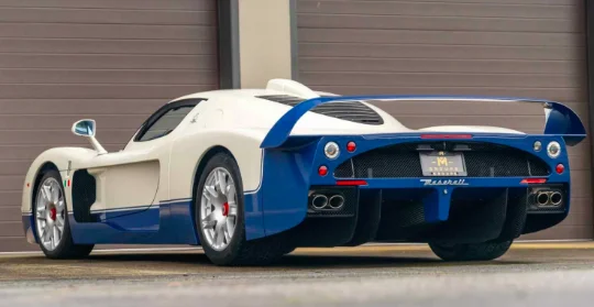 Indy 2026 : Une rare Maserati MC12 de 630 ch vendue aux enchères... 8 millions d'euros