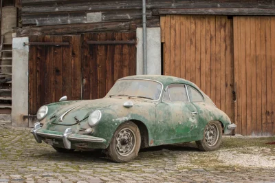 Oubliée pendant 45 ans dans une grange, cette Porsche 356 refait surface