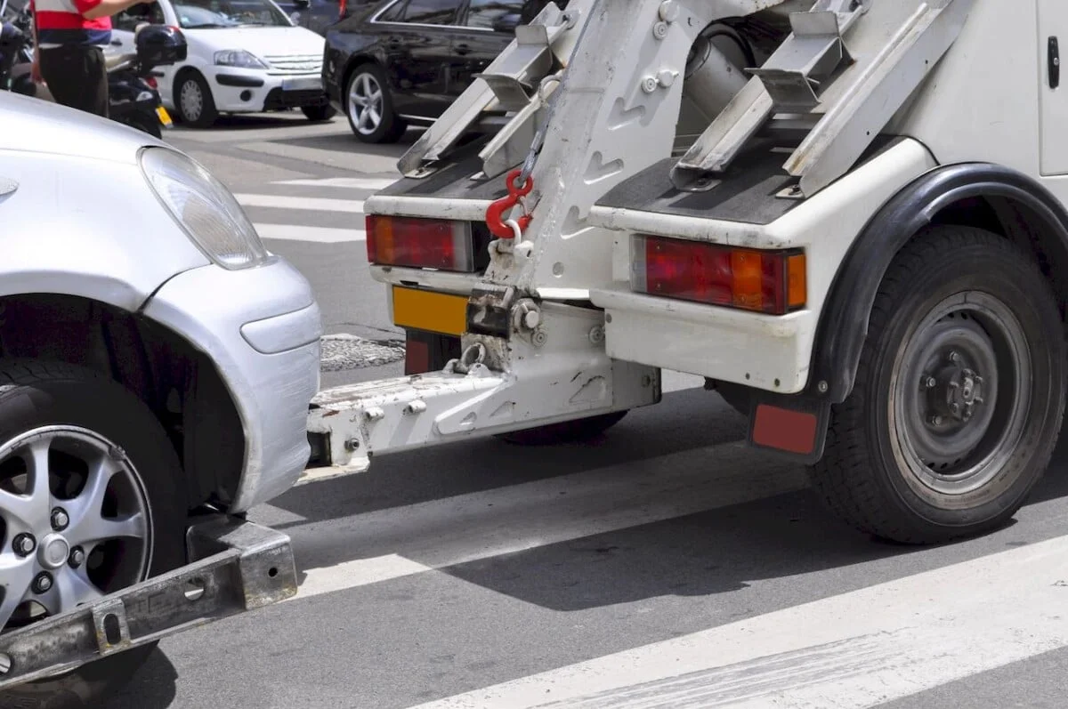 Il prête sa voiture à un ami… et la retrouve à la fourrière avec plus de 5 000 € de dettes