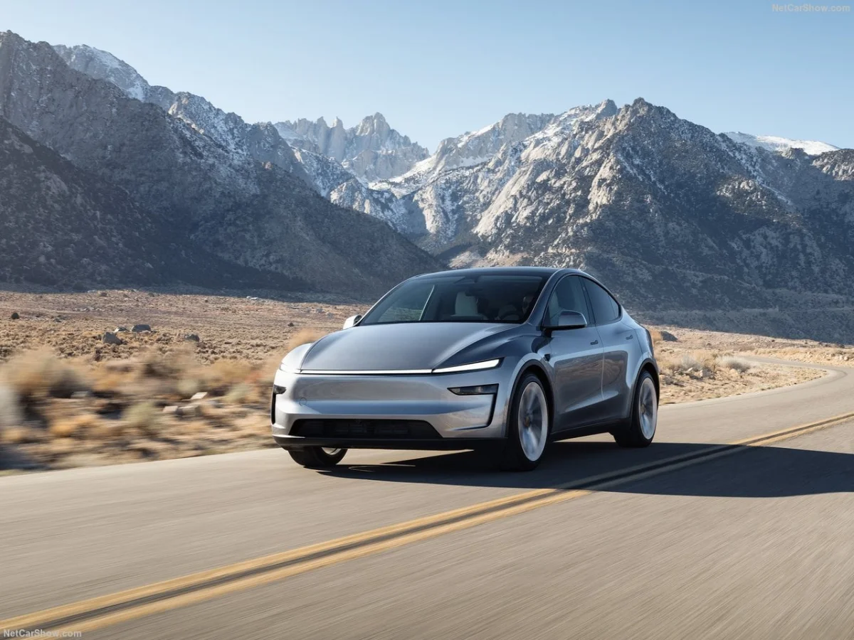 Dacia Sandero, Volkswagen Golf, Tesla Model Y...: le classement européen d'avril vient encore de réserver une surprise