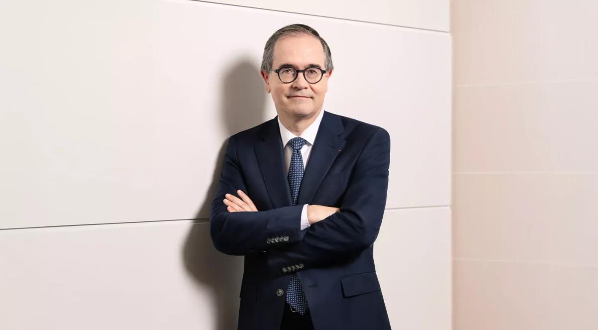 “Nous ne dépendons de personne” : Le PDG de Renault revendique son indépendance face à la montée des groupes chinois