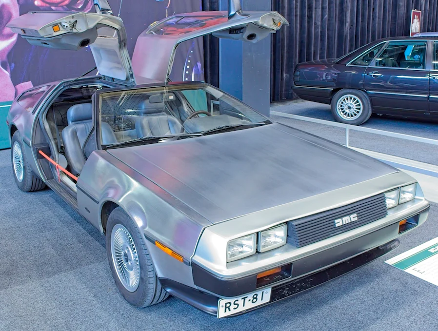 Dijon : La mythique DeLorean de Retour vers le futur séduit les passants