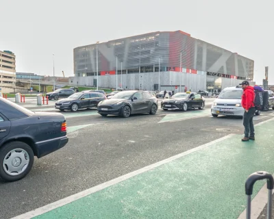 Bruxelles : Il confie sa voiture à un service au parking de l'aéroport et la retrouve épave à son retour