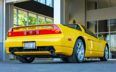 Il surenchérit de 100.000 euros par erreur sur une Acura NSX et doit payer 340.000 euros mais le site se montre clément