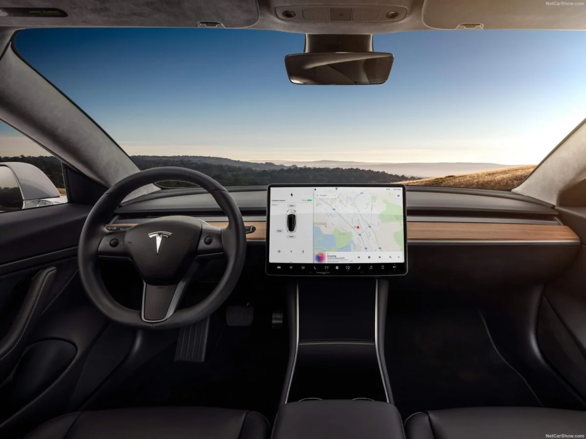 En Chine, le Tesla FSD change désormais de nom