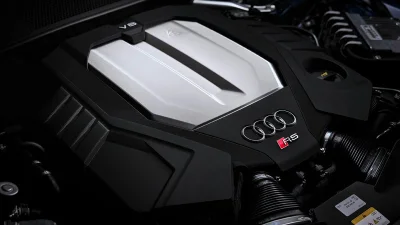 Audi rejoint Mercedes et donne aux amateurs de V8 une raison d'espérer