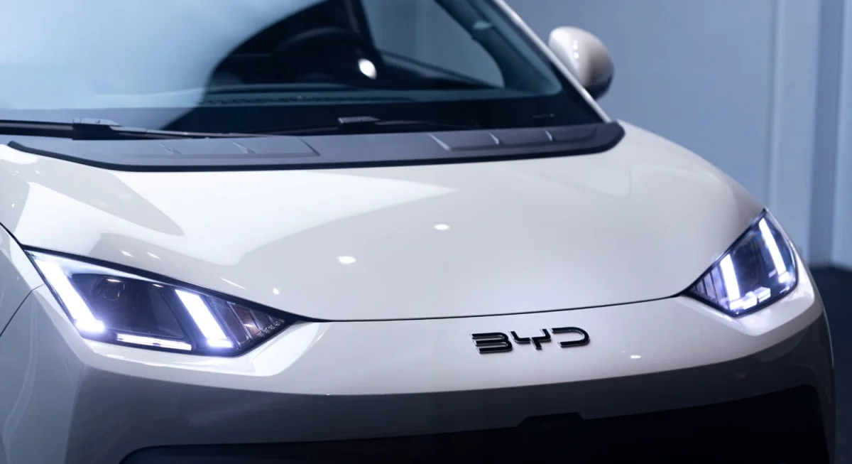 BYD brevète un nouvel électrolyte pour batteries à semi-conducteurs