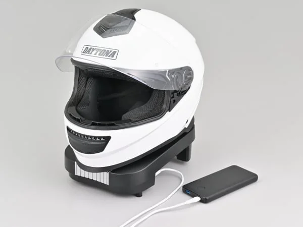 Ce système sèche et désodorise votre casque de moto