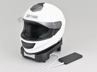 Ce système sèche et désodorise votre casque de moto