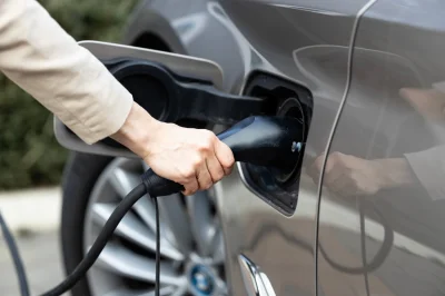 Quand Bruxelles découvre les contraintes de la voiture électrique