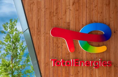 Après avoir absorbé une grande partie du marché, TotalEnergies pourrait encore renforcer son emprise sur les stations-service françaises
