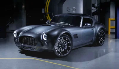 Vendu 275.000 euros, le coupé AC Cobra GT rend hommage au V8 et la voiture en fibre de carbone