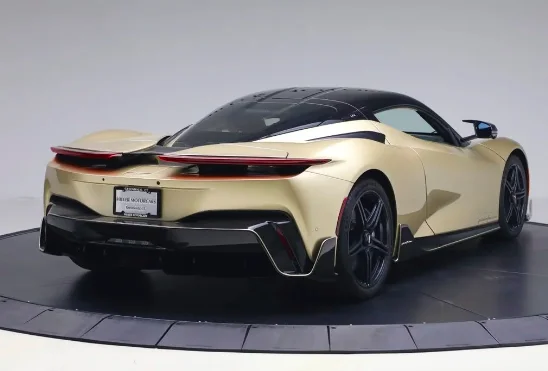 Cette Pininfarina Battista de 1900 ch sur mesure d'une valeur de 858.000 euros est en vente