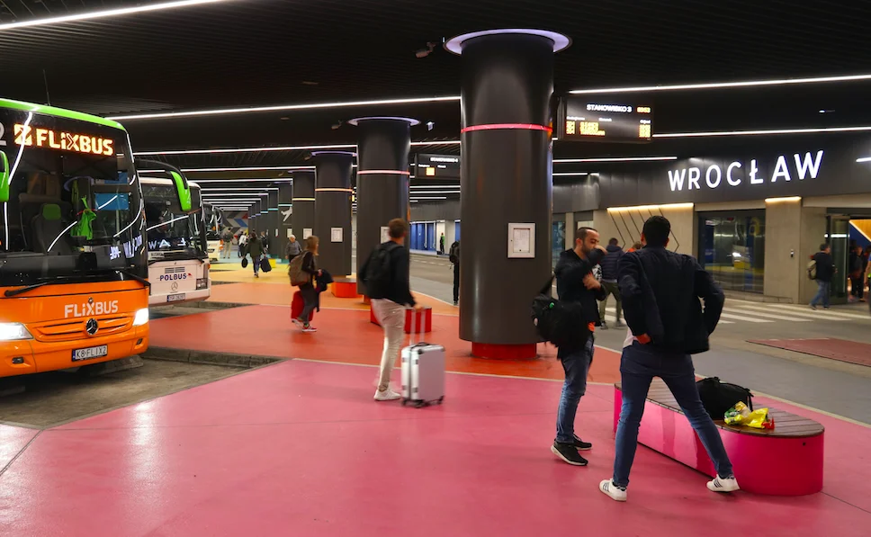 Pologne : Interdite depuis 2023, la ligne de bus 666 reprend du service et elle mène à Hel