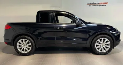 Nouvelle-Zélande : Il dépense 40.000 euros pour transformer cette Porsche en SUV homologué