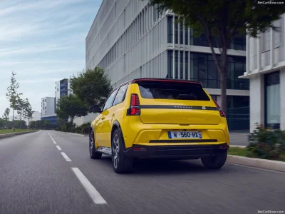 Renault 5 : peut-elle finir devant la Clio ?