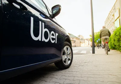 Uber dévoile les objets insolites oubliés dans les VTC en 2025