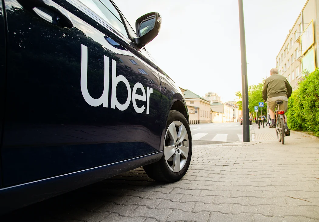 Uber dévoile les objets insolites oubliés dans les VTC en 2025