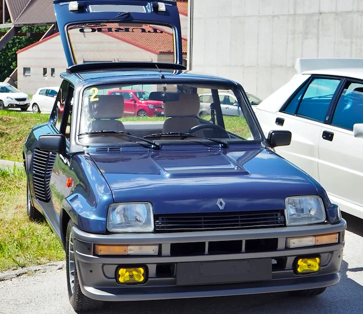 Seine-et-Marne : Les 49 Renault 5 mises aux enchères ont trouvé preneur