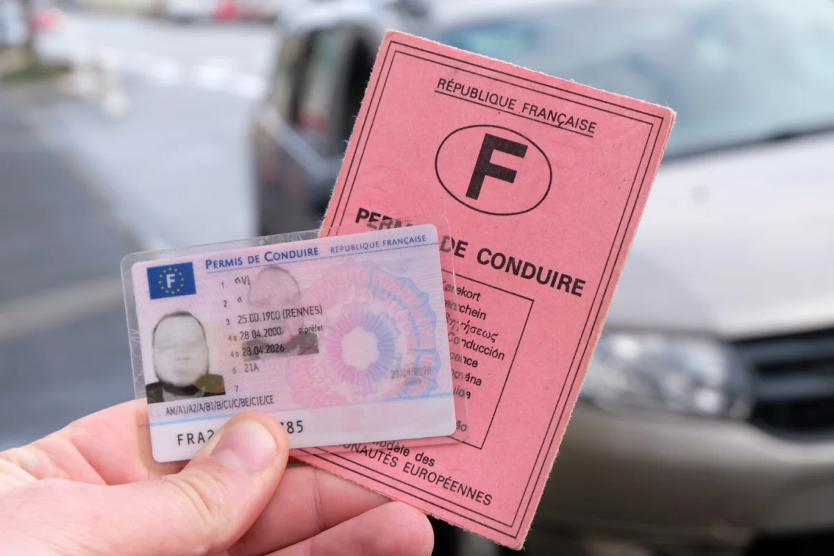 Le permis coûte toujours plus cher : la solution que de plus en plus de candidats adoptent