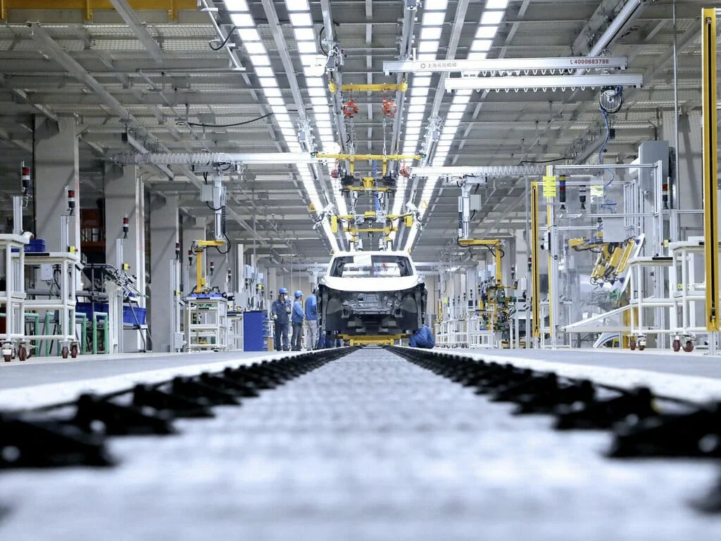 Usines allemandes en quête de reconversion : Chinois ou armement, il faut bien choisir
