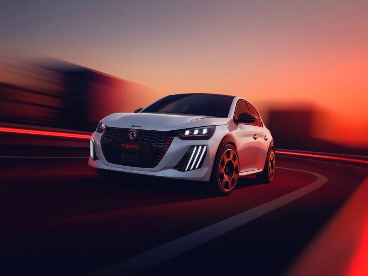 Peugeot E-208 GTI : la version de série arrive, un an après le showcar dévoilé au Mans !