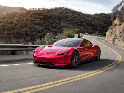 Tesla Roadster : il va falloir patienter un peu plus