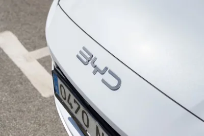 BYD vise Toyota et Volkswagen : le constructeur chinois peut-il vraiment décrocher la première place mondiale ?
