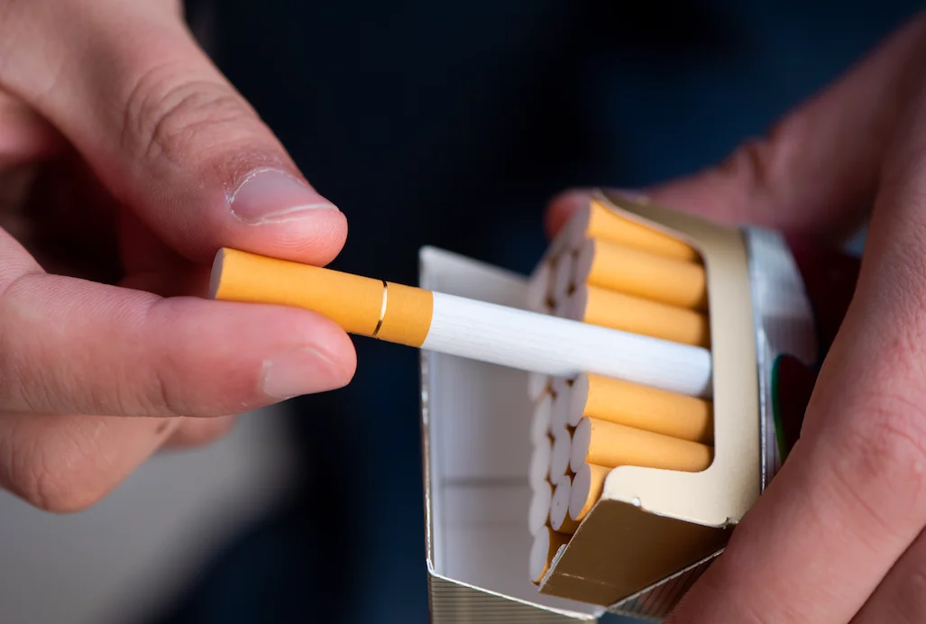 Manche : Pour aller acheter des cigarettes, elle vole une voiture et provoque un accident, ivre, droguée et sans permis