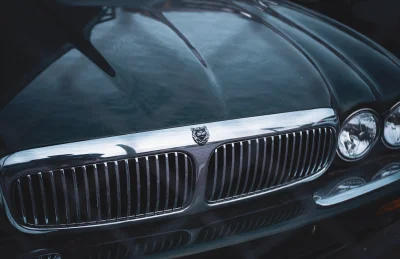 Quand Steve Jobs offre une Jaguar à sa secrétaire pour l'aider à ne plus être en retard