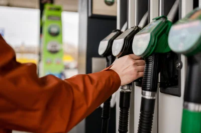 Les automobilistes retrouvent un peu d'air à la pompe, mais pour combien de temps ?