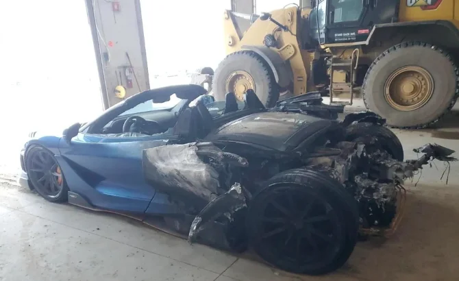 Michigan : À moitié détruite, cette McLaren 765LT Spider édition limitée continue de fasciner
