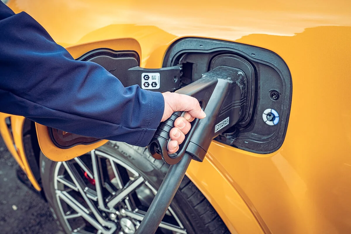 "La loterie des tarifs" : l'opacité des prix des bornes de recharge pointé du doigt par une nouvelle association