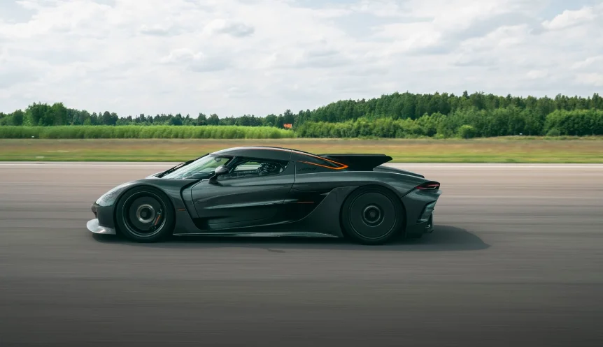 Nouveau record pour la Koenigsegg Jesko Absolut, la plus rapide des voitures de série sur un quart de mile
