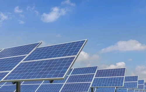 Cette station de recharge fonctionne à l'énergie solaire !