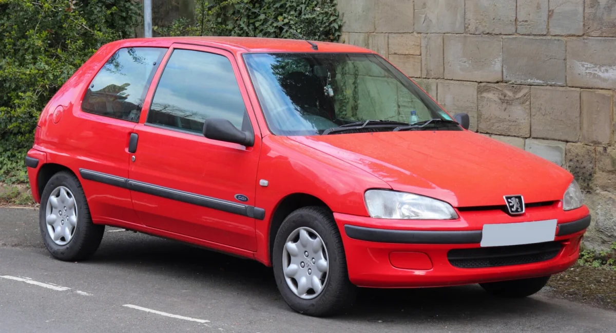 Moselle : Ces lycéens ont reçu comme mission de transformer une Peugeot 106 en voiture de rallye