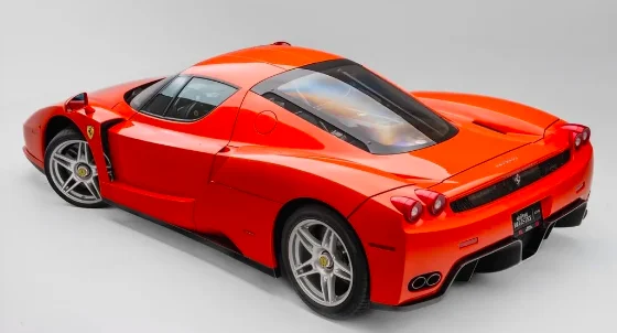 11,2 millions d'euros, c'est le prix de cette Ferrari Enzo, un record pour une vente en ligne