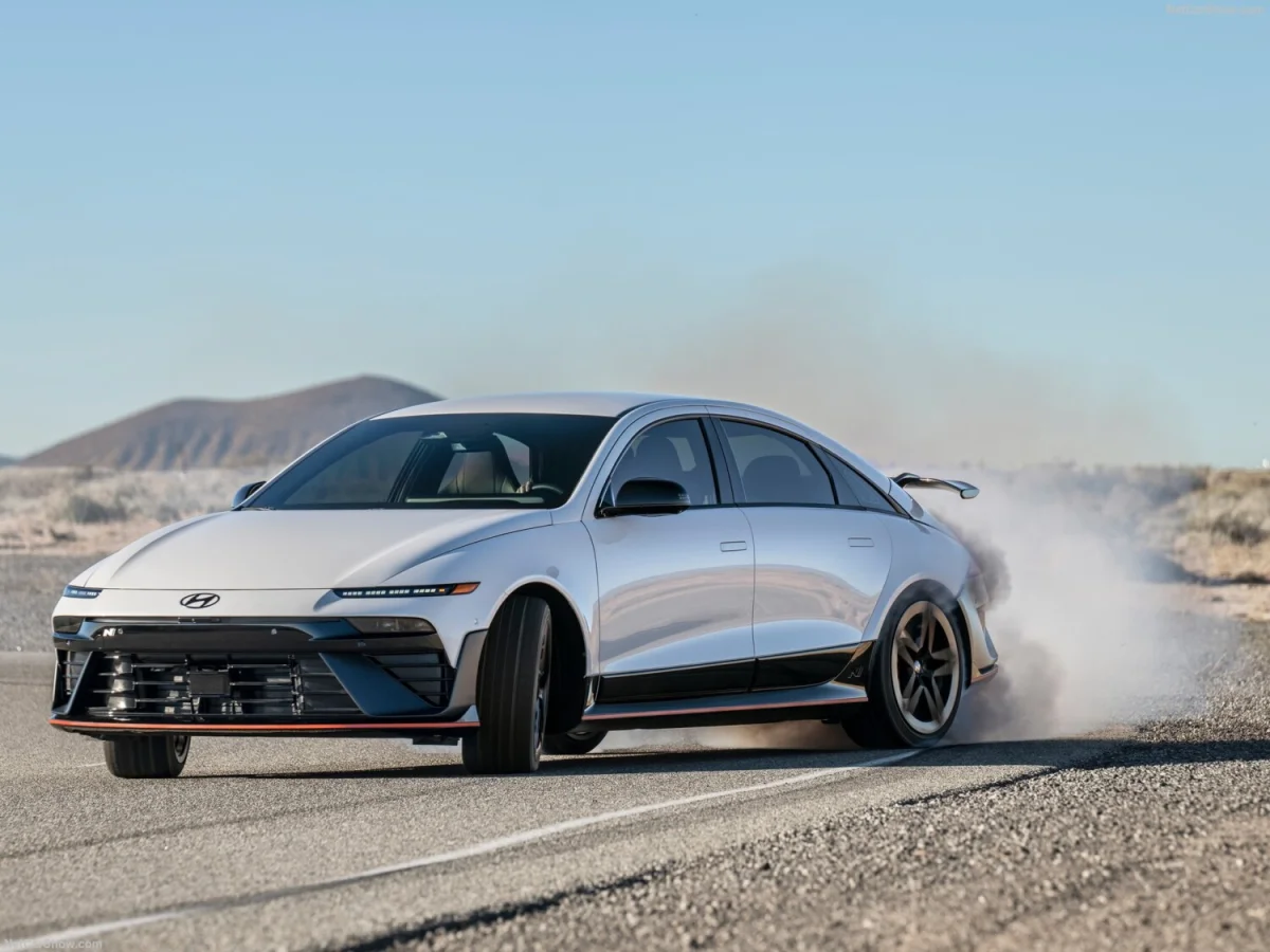Sur le Nürburgring, la Hyundai Ioniq 6 N fait tomber un monument de l'automobile