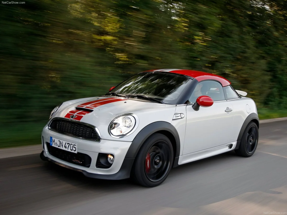 Vous cherchez un cabriolet pour l'été ? Cette Mini mérite votre attention