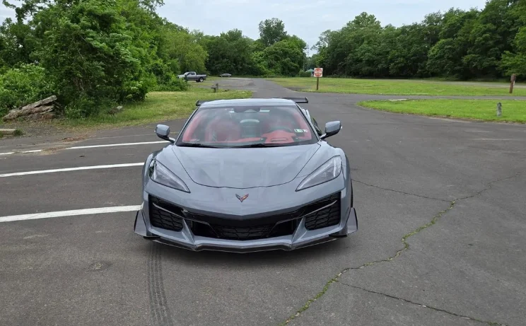 Il achète une Chevrolet Corvette Z06 neuve 144.000 euros, roule 3800 km et la revend... 105.000 euros