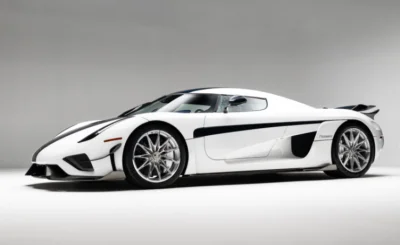 Très prisée avec son pack Ghost, cette Koenigsegg Regera est en vente pour 2,5 millions d'euros