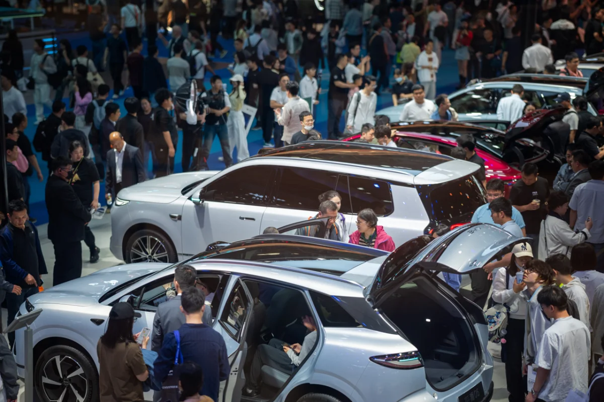 Taxes, péages, malus : l'addition salée qui attend les propriétaires chinois d'électriques