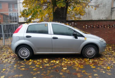 Avec son premier cachet de 24 millions d'euros pour Harry Potter, Daniel Radcliffe a acheté une... Fiat Grande Punto