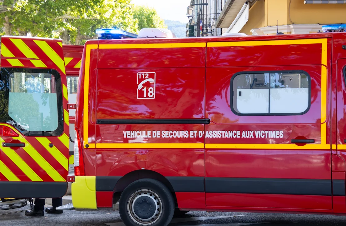 Haute-Loire : Un conducteur sous stupéfiants se baisse pour ramasser une bouteille et provoque un accident
