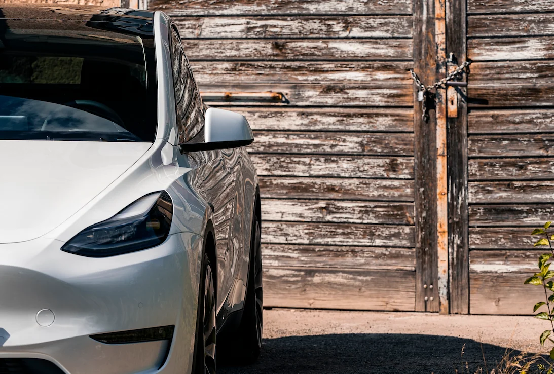 Nantes : Face à la canicule, il part dormir au frais auprès de la climatisation de sa Tesla électrique